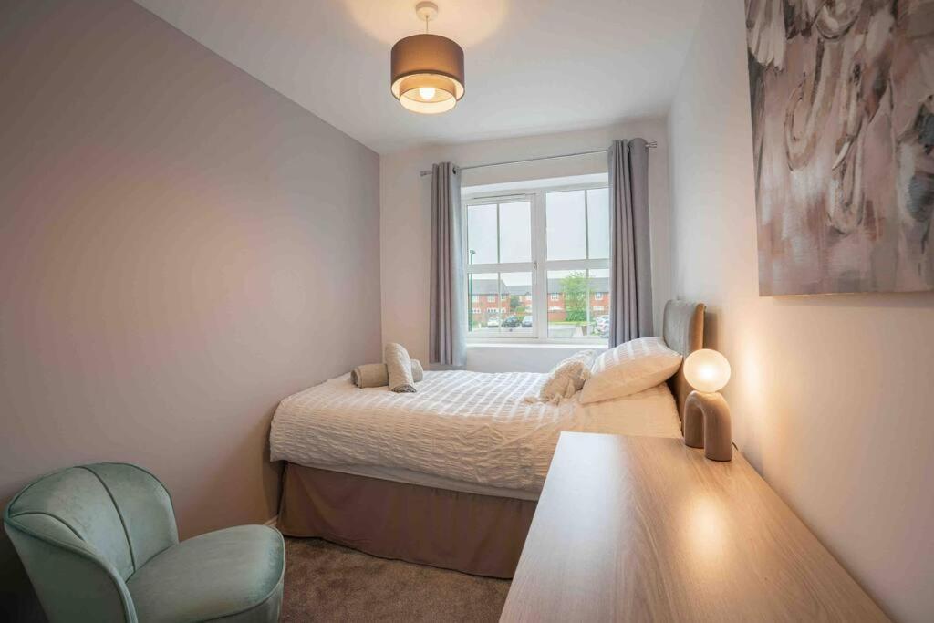 Stunning Abode 5 Min From Nec & Bhx, Pets Allowed Marston Green Esterno foto